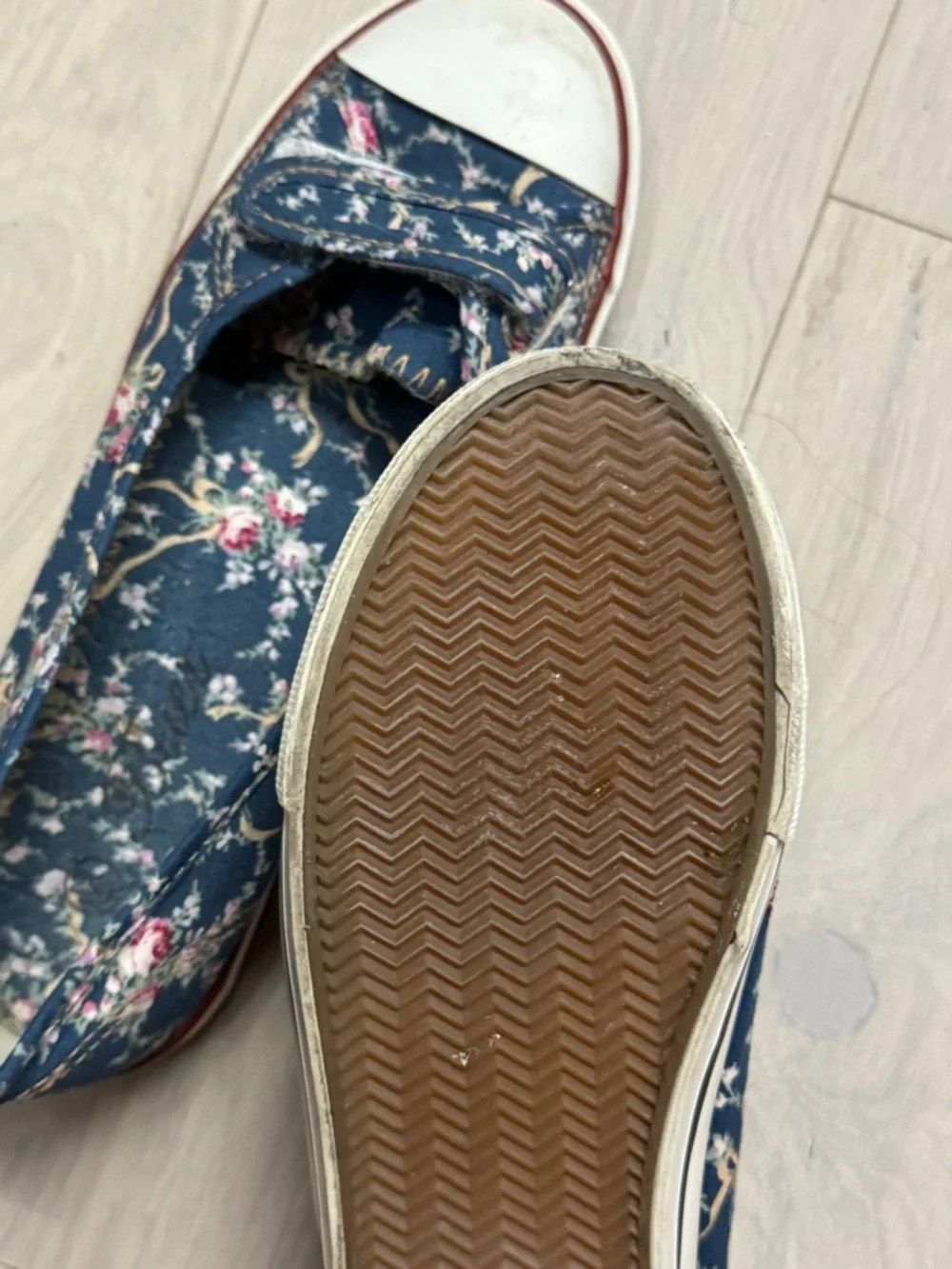 floral sneaker ballet flats - Picture 3 of 3